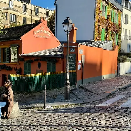 Amazing View In Montmartre, 2 Min From Sacre-coeur Párizs